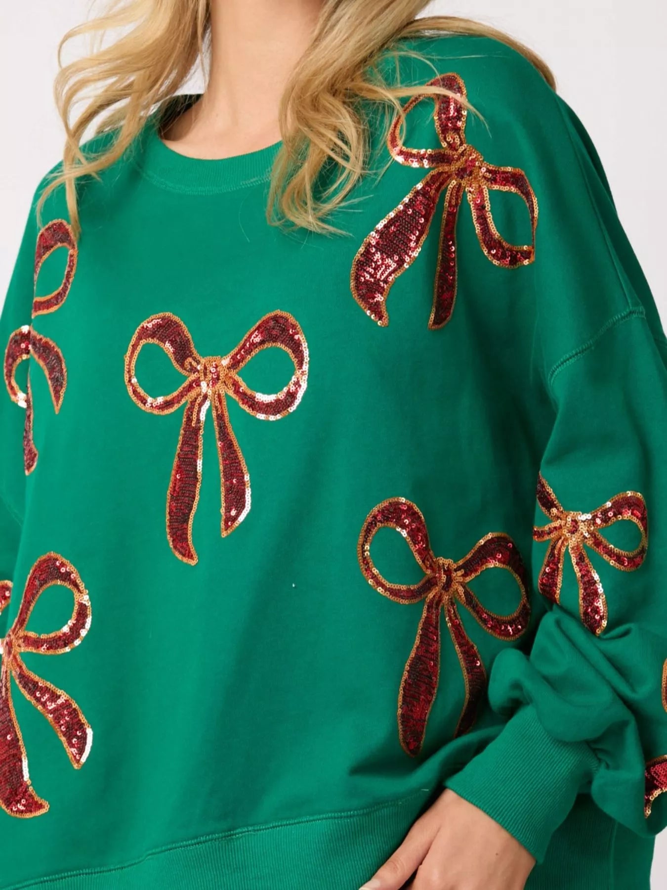 Round Neck Sweatshirt with Christmas Sequin Bow